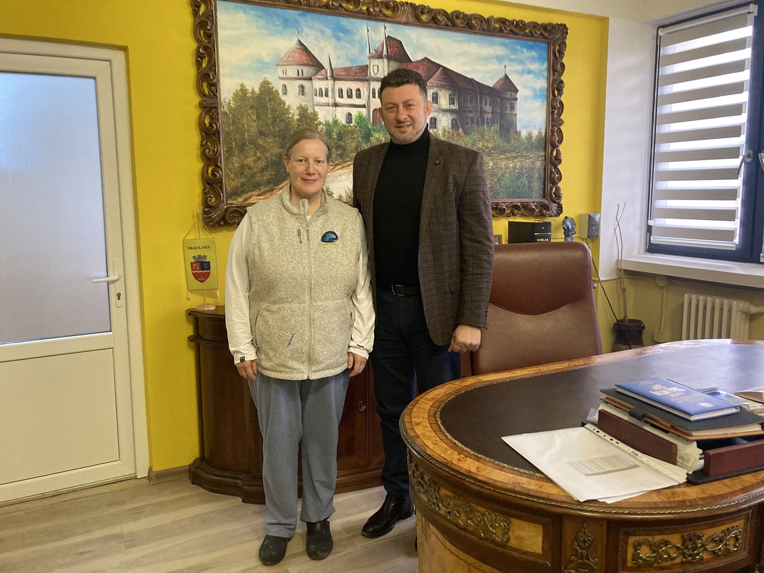 Mayor of Ineu, Calvin Abindan and Eva